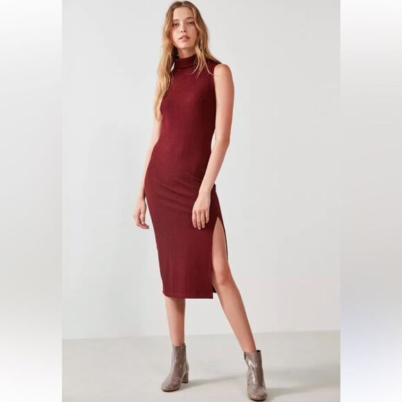 Silence + Noise Jodi Maroon Mock Neck Ribbed Bodycon Holiday Midi Dress SZ S - Picture 1 of 8